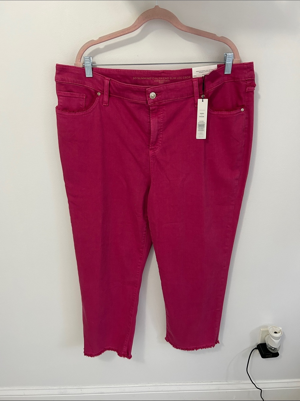Chicos’s So Slimming Girlfriend Slim Leg Crop Crushed Berries